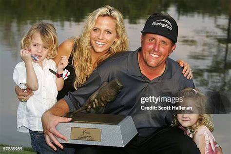 phil mickelson daughters photos.
